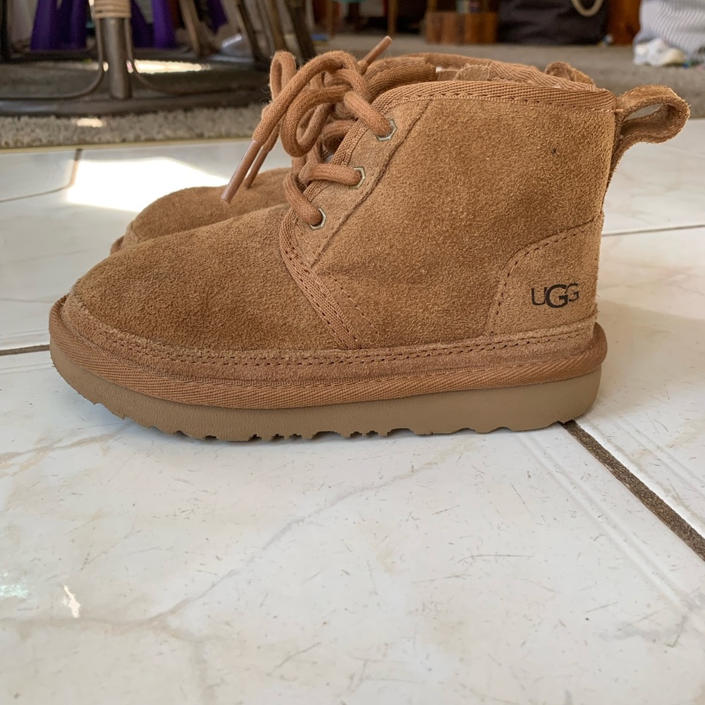 Uggs toddler Neumel ll Boot size 11